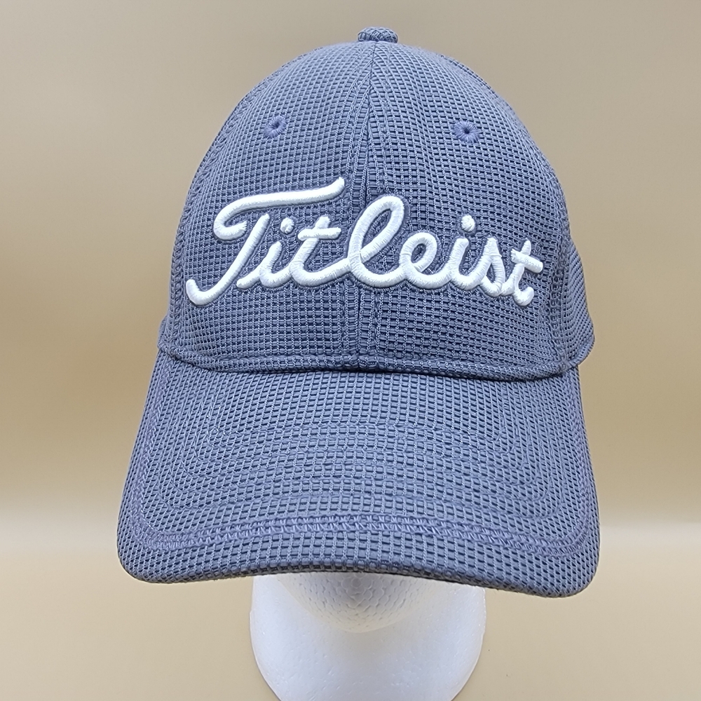Titleist Grey White Men's Embroidered Fitted Hat Cap Large X Large Flex Golf